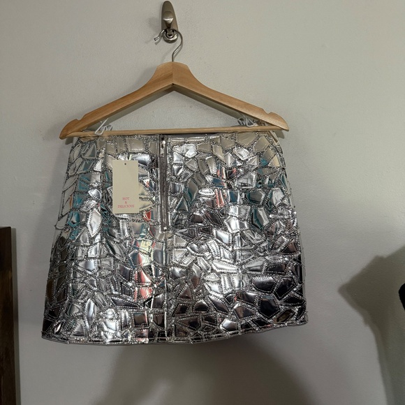Hot & Delicious Silver Metallic Geometric Mini Skirt - Picture 3 of 8